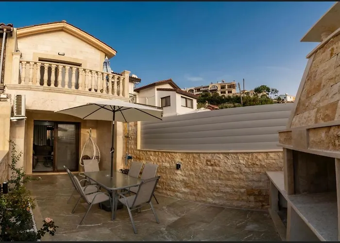 Sea View Maisonette Chloraka